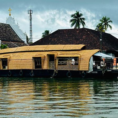 Hotel Marvel Cruise Alappuzha Zewnętrze zdjęcie