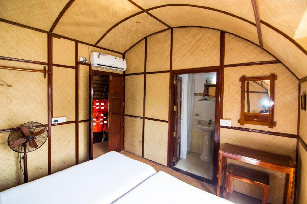 Hotel Marvel Cruise Alappuzha Zewnętrze zdjęcie