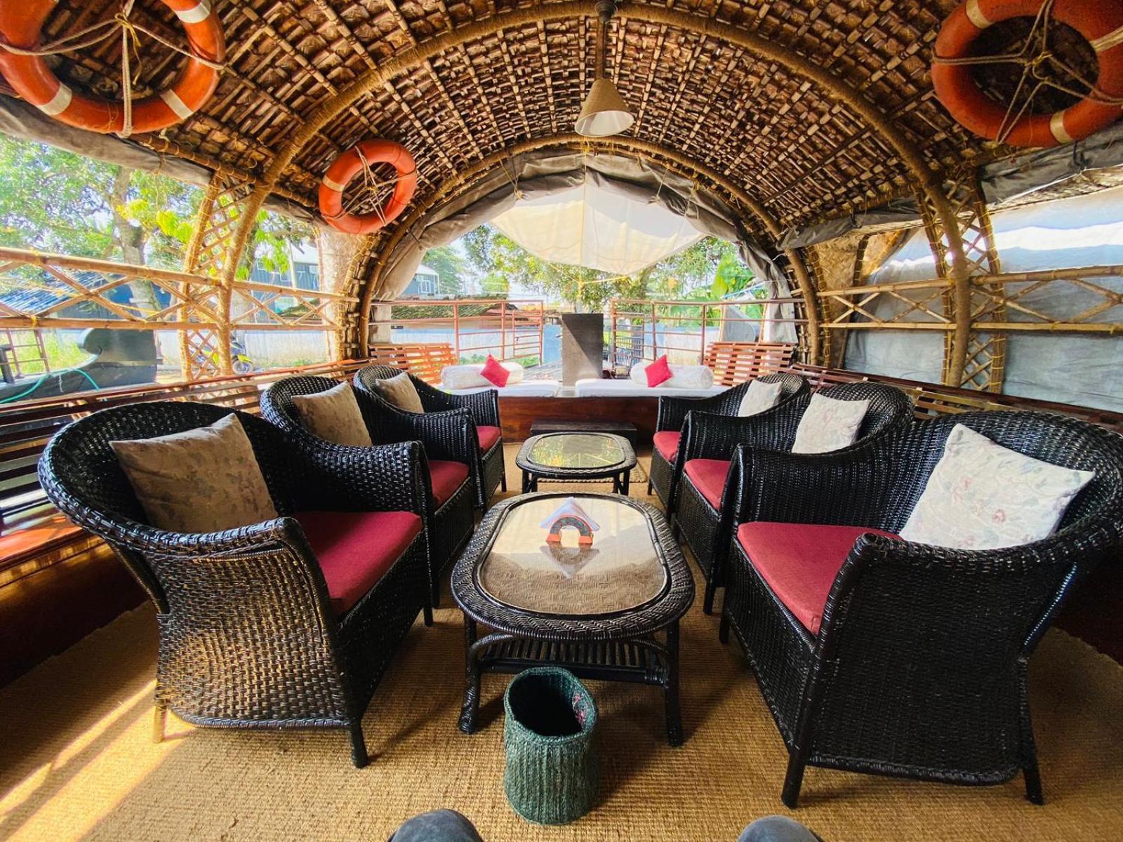 Hotel Marvel Cruise Alappuzha Zewnętrze zdjęcie