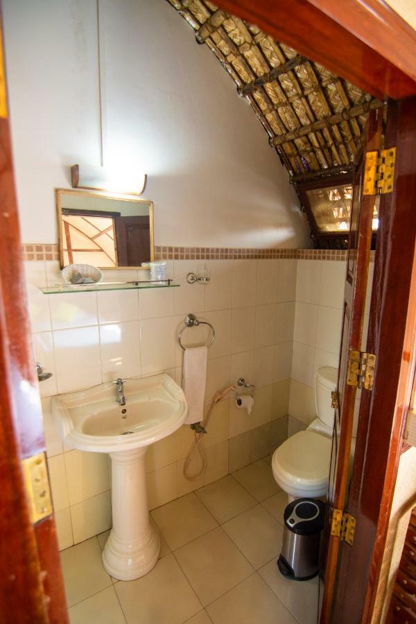 Hotel Marvel Cruise Alappuzha Zewnętrze zdjęcie