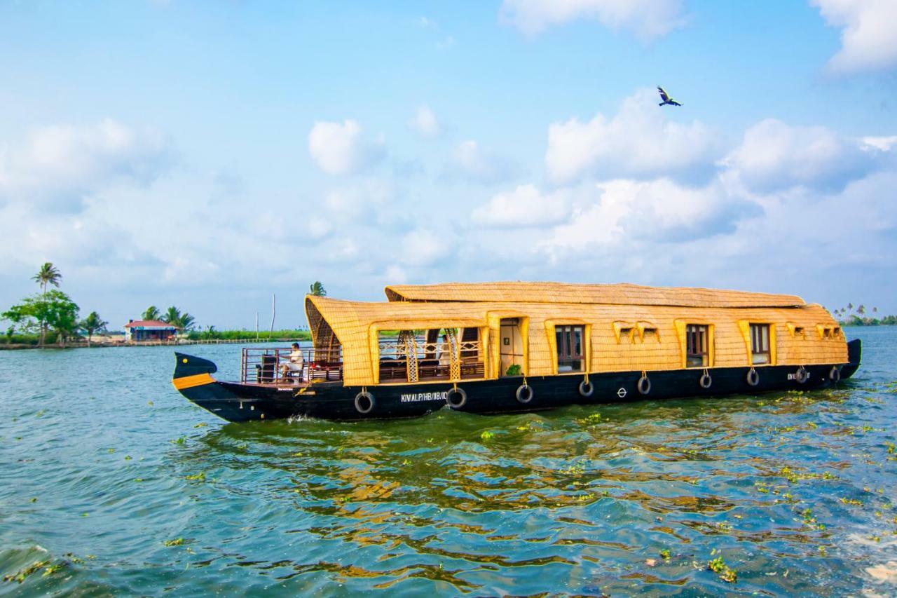 Hotel Marvel Cruise Alappuzha Zewnętrze zdjęcie
