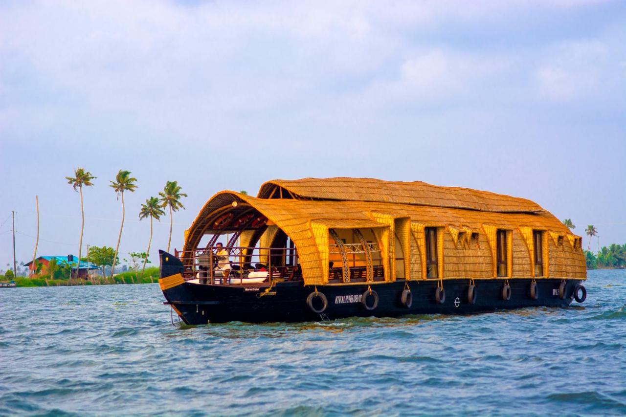 Hotel Marvel Cruise Alappuzha Zewnętrze zdjęcie