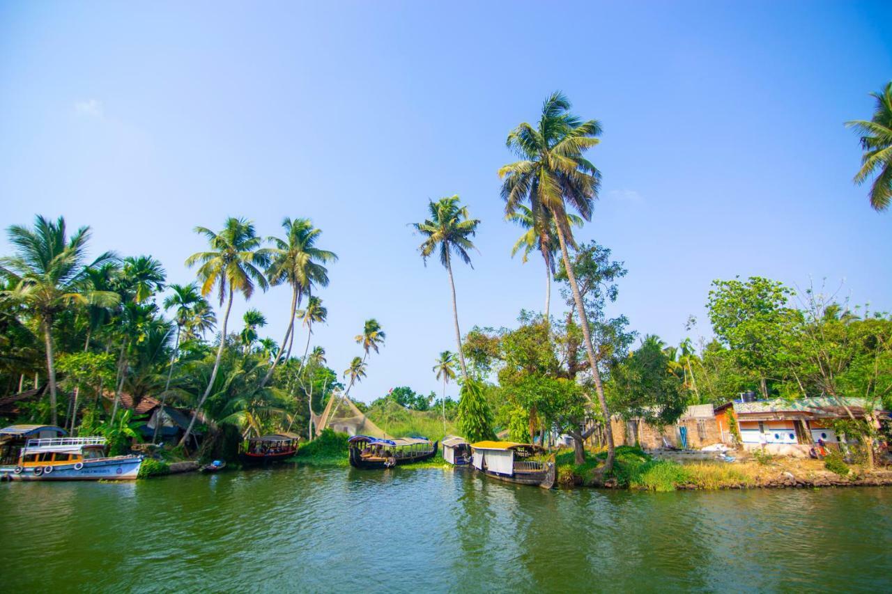 Hotel Marvel Cruise Alappuzha Zewnętrze zdjęcie