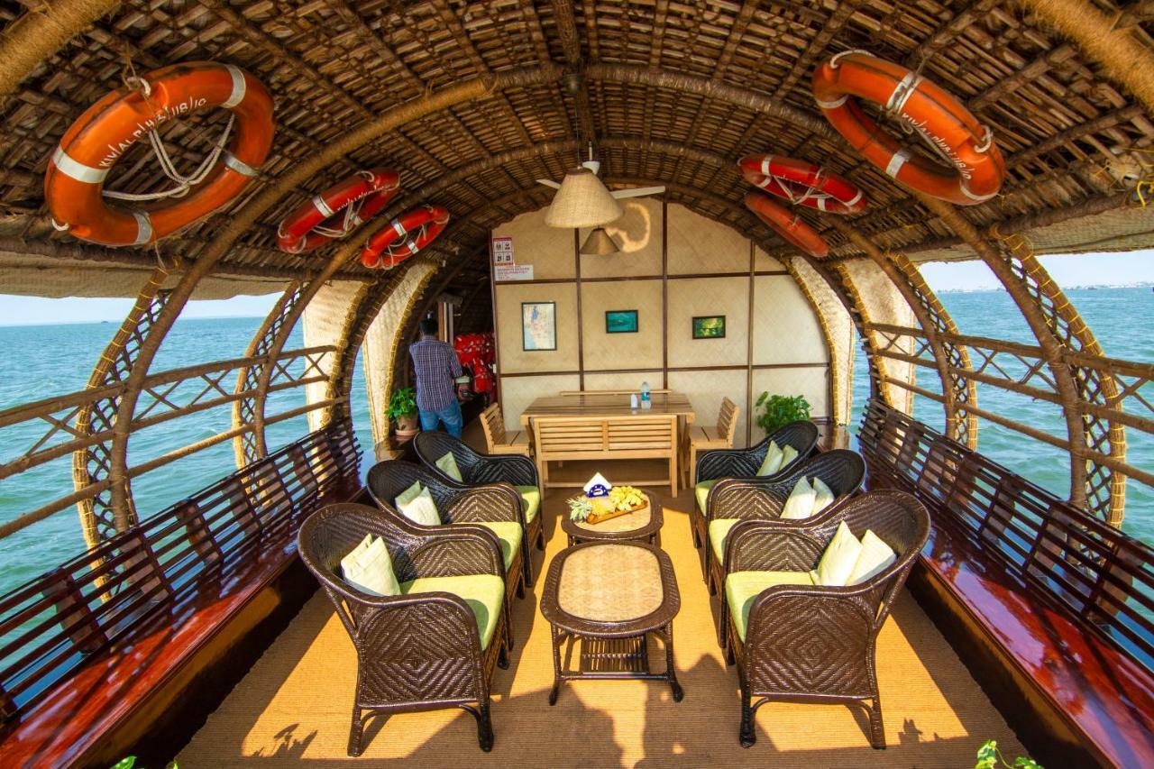 Hotel Marvel Cruise Alappuzha Zewnętrze zdjęcie