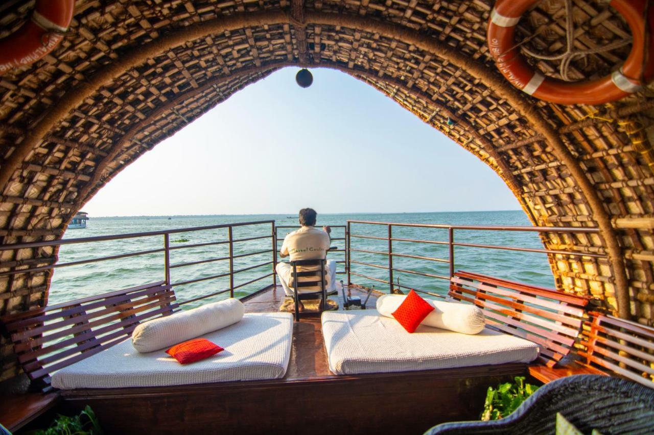 Hotel Marvel Cruise Alappuzha Zewnętrze zdjęcie