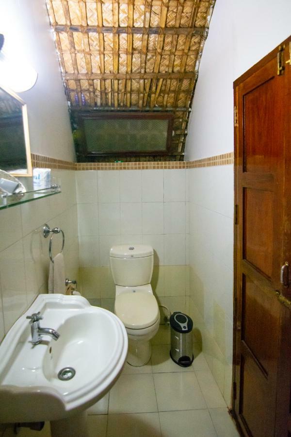 Hotel Marvel Cruise Alappuzha Zewnętrze zdjęcie
