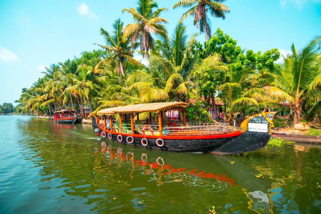 Hotel Marvel Cruise Alappuzha Zewnętrze zdjęcie